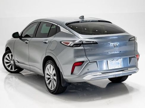 Used 2025 Buick Envista Avenir FWD image 32