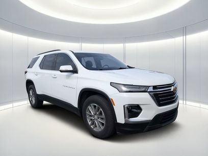 Used 2023 Chevrolet Traverse LT
