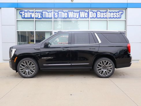 New 2026 GMC Yukon Denali Ultimate AWD/4WD image 7