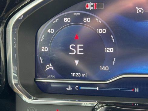 Used 2025 Chevrolet Silverado 1500 LT AWD/4WD image 18