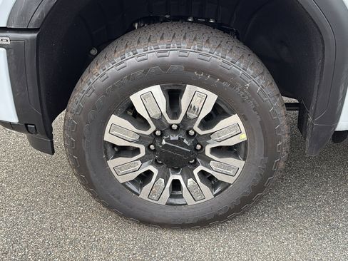 New 2026 GMC Sierra 2500 Denali w/ Denali Reserve Package image 6