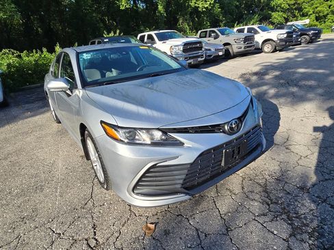 Used 2023 Toyota Camry LE w/ Convenience Package FWD image 11