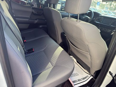 Used 2020 Toyota Tacoma SR image 17