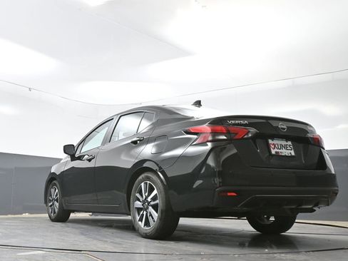 Used 2025 Nissan Versa SV FWD image 46