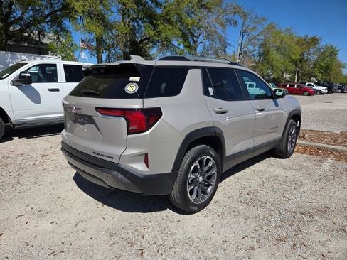 Used 2026 GMC Terrain Elevation w/ Elevation Premium Package image 7