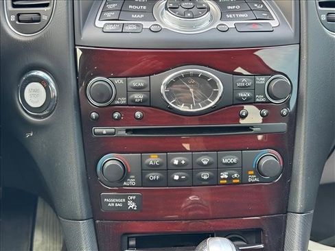 Used 2017 INFINITI QX50 2WD w/ Premium Plus Package image 23