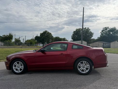 Used 2014 Ford Mustang Coupe RWD image 6