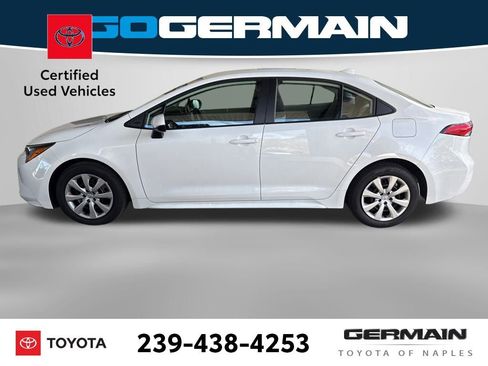 Used 2025 Toyota Corolla LE image 3