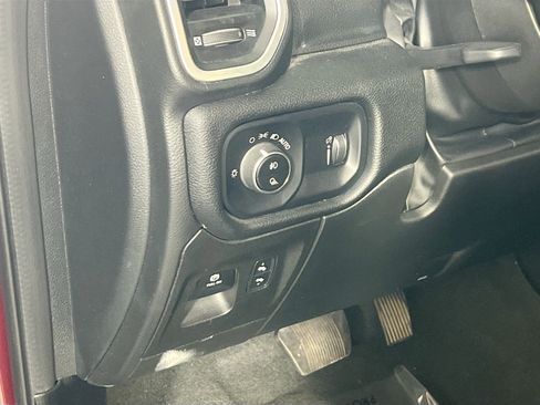 Used 2022 RAM 1500 Big Horn AWD/4WD image 10