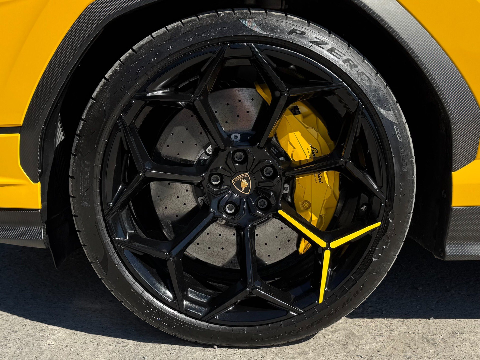 Used 2024 Lamborghini Urus Performante AWD/4WD image 93