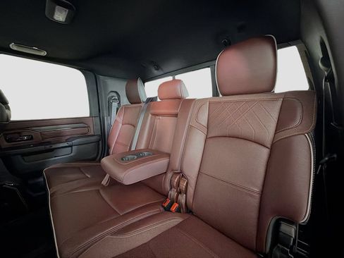 Used 2025 RAM 2500 Limited AWD/4WD image 25
