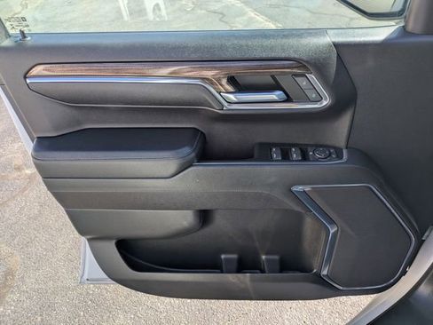 Used 2023 Chevrolet Silverado 1500 LT image 11