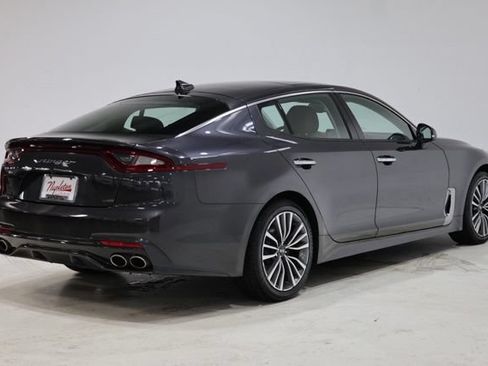 Used 2019 Kia Stinger w/ Sun & Sound Package RWD image 8