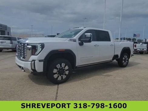 Certified 2024 GMC Sierra 2500 Denali w/ Denali Reserve Package AWD/4WD image 4