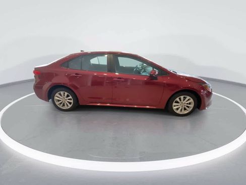 Used 2024 Toyota Corolla LE w/ LE Convenience Package FWD image 9