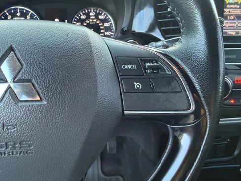 Used 2019 Mitsubishi Outlander SE image 8