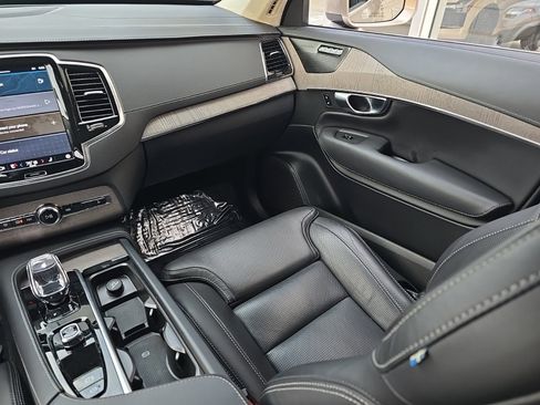 Certified 2023 Volvo XC90 B6 Ultimate w/ Lounge Package image 20