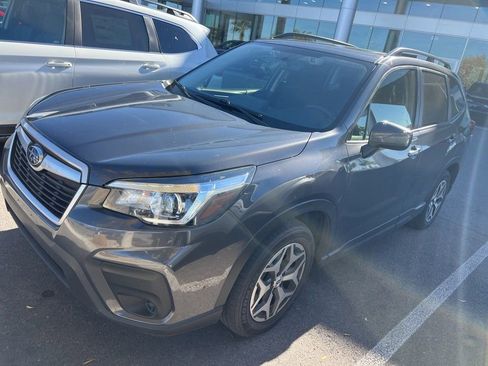Used 2020 Subaru Forester Premium image 4