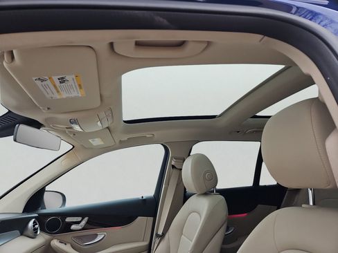 Used 2021 Mercedes-Benz GLC 300 4MATIC image 15