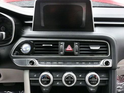 Used 2019 Genesis G70 2.0T Advanced w/ Elite Package image 17