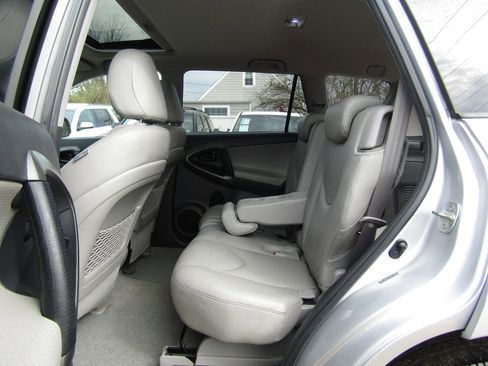 Used 2009 Toyota RAV4 Limited image 14