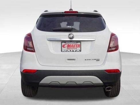Used 2021 Buick Encore Preferred image 4