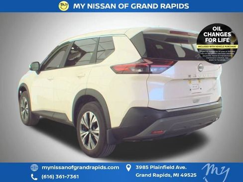 Used 2023 Nissan Rogue SV AWD/4WD image 4