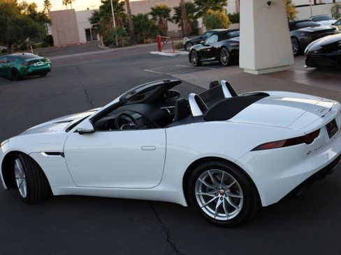 Used 2020 Jaguar F-TYPE Convertible image 16