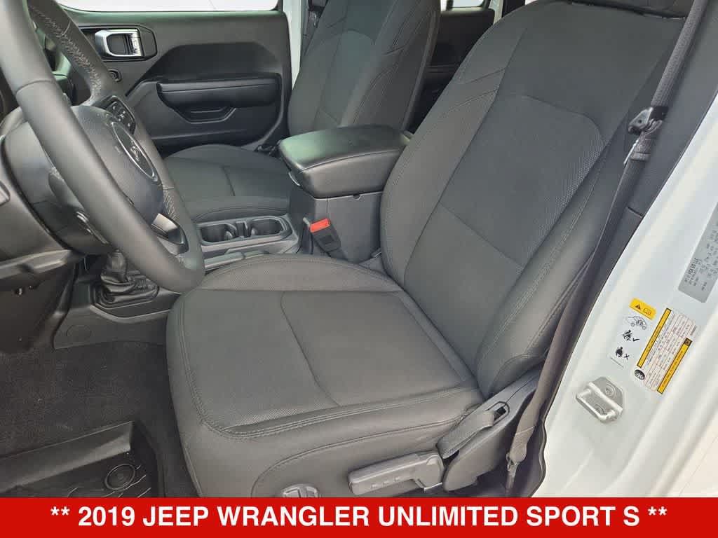 Used 2019 Jeep Wrangler Unlimited Sport S AWD/4WD image 16