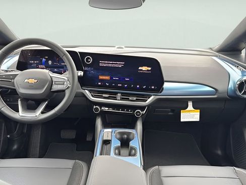New 2026 Chevrolet Equinox EV LT AWD/4WD image 15