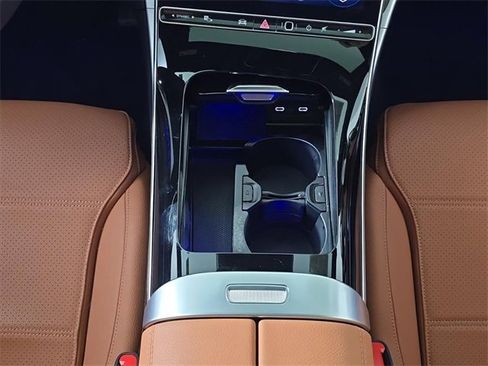 Used 2025 Mercedes-Benz C 300 4MATIC Sedan image 23