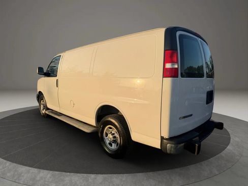 Used 2021 Chevrolet Express 2500 w/ Driver Convenience Package RWD image 7