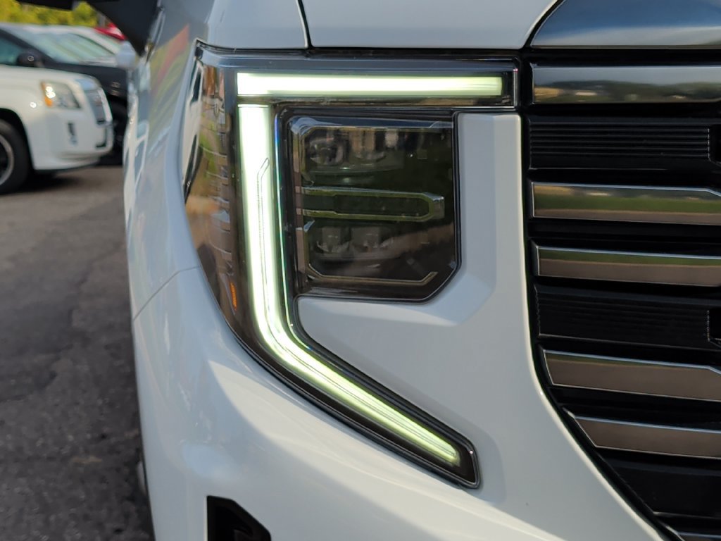 Used 2023 GMC Sierra 1500 AT4 w/ Technology Package AWD/4WD image 44