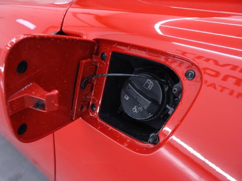 Used 2006 Chevrolet Corvette Convertible w/ Preferred Equipment Group RWD image 26