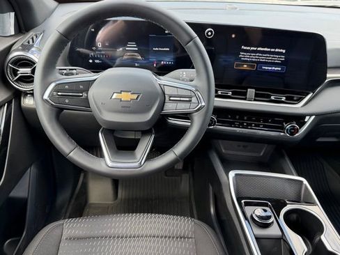 New 2026 Chevrolet Equinox LT w/ Safety and Technology Package image 16