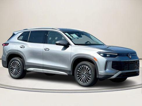 New 2026 Volkswagen Tiguan S AWD/4WD image 1