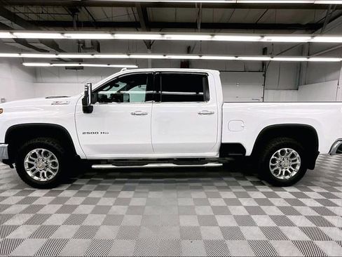 Used 2025 Chevrolet Silverado 2500 LTZ w/ LTZ Convenience Package image 14
