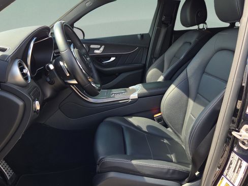 Used 2023 Mercedes-Benz GLC 300 4MATIC Coupe image 15