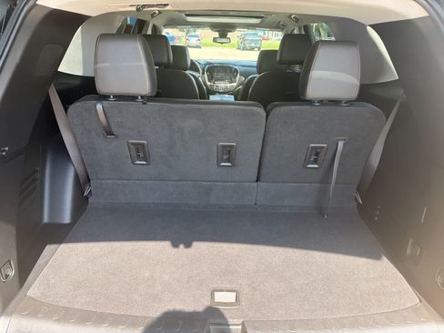 Used 2021 Chevrolet Traverse Premier AWD/4WD image 32