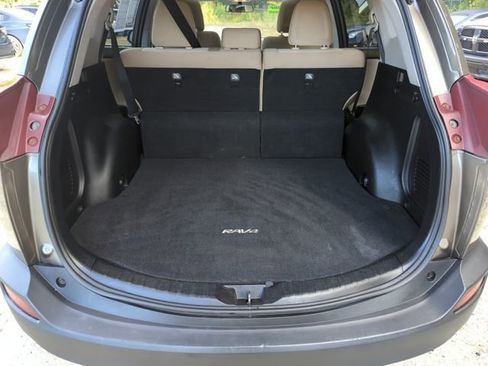 Used 2014 Toyota RAV4 XLE image 28