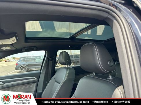 Certified 2023 Volkswagen Atlas Cross Sport SEL R-Line AWD/4WD image 21