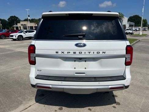 Used 2023 Ford Expedition XLT RWD image 5