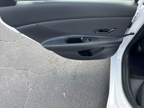 New 2025 Hyundai Elantra Sport image 21