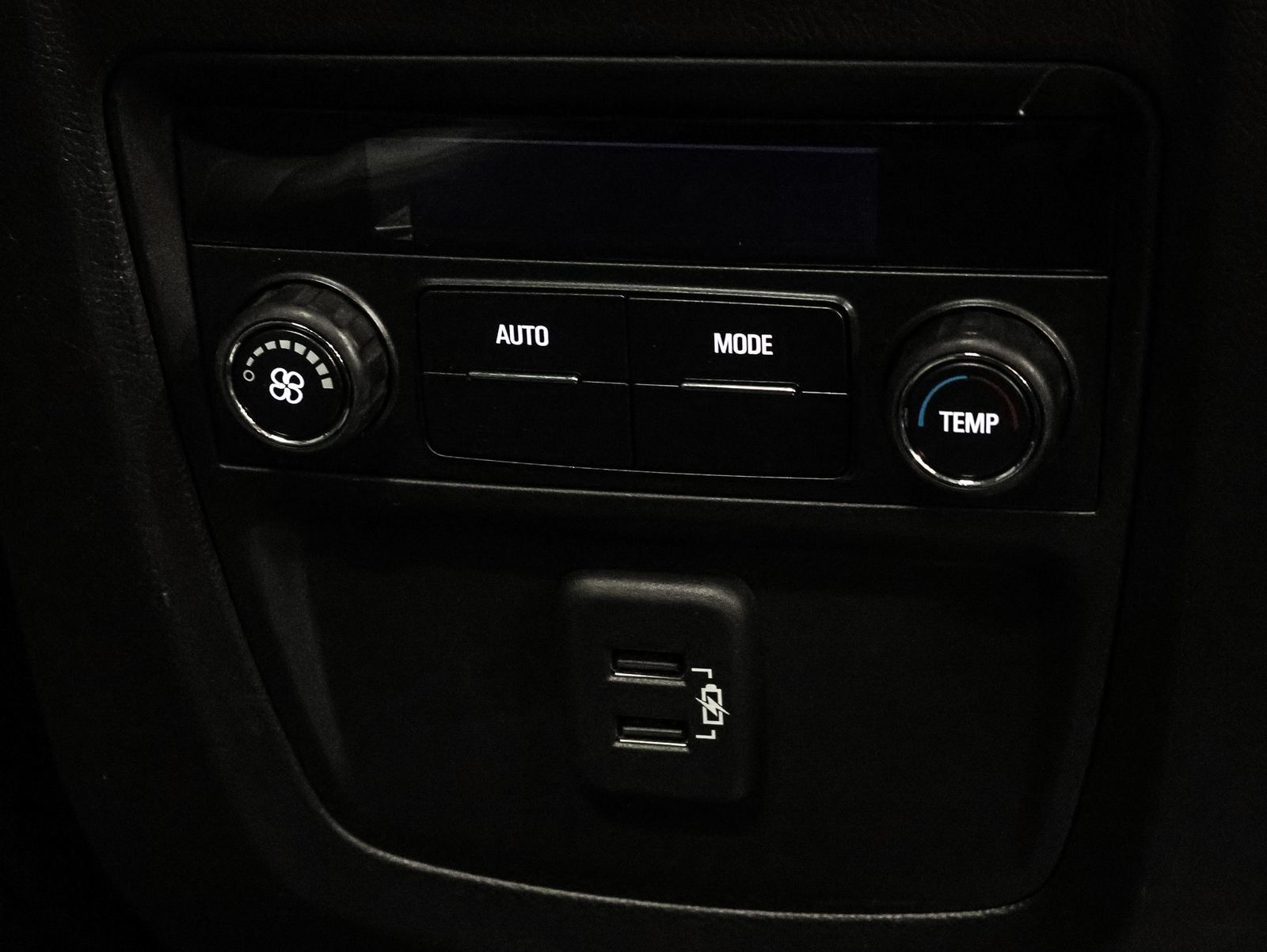 Used 2020 Buick Enclave Essence AWD/4WD image 27