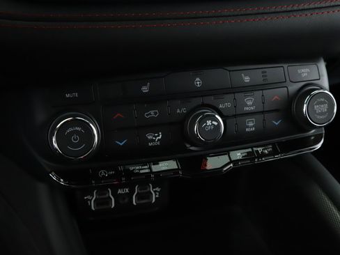 Used 2024 Dodge Durango GT w/ Blacktop Package image 14