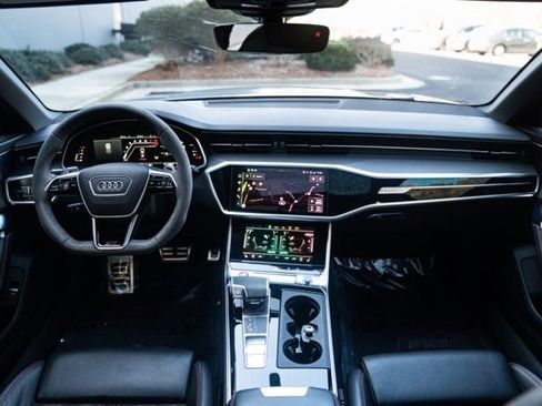 Used 2022 Audi RS 6 image 22