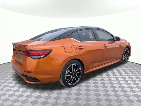 Used 2024 Nissan Sentra SR image 3