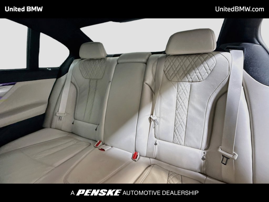 Used 2022 BMW 750i xDrive w/ Executive Package AWD/4WD image 20