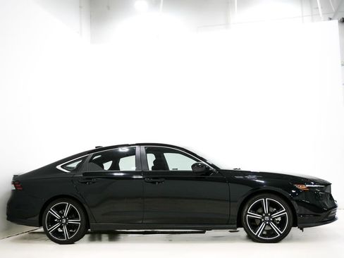 Used 2024 Honda Accord Sport image 5
