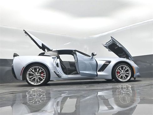 Used 2017 Chevrolet Corvette Z06 image 73